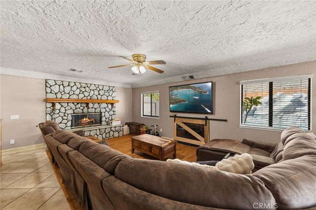 8433 Tamarind, Riverside, CA 92509