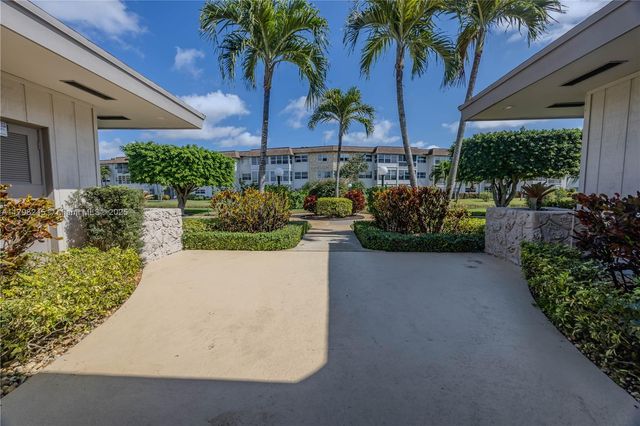 4701 NW 34th St 401, Lauderdale Lakes, FL 33319
