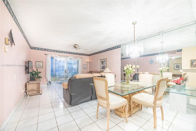 4701 NW 34th St 401, Lauderdale Lakes, FL 33319