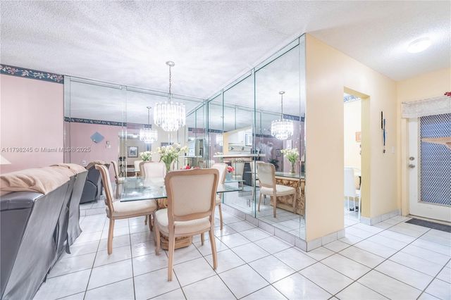 4701 NW 34th St 401, Lauderdale Lakes, FL 33319