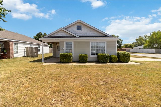 765 Hackberry, Springdale, AR 72762