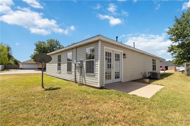765 Hackberry, Springdale, AR 72762