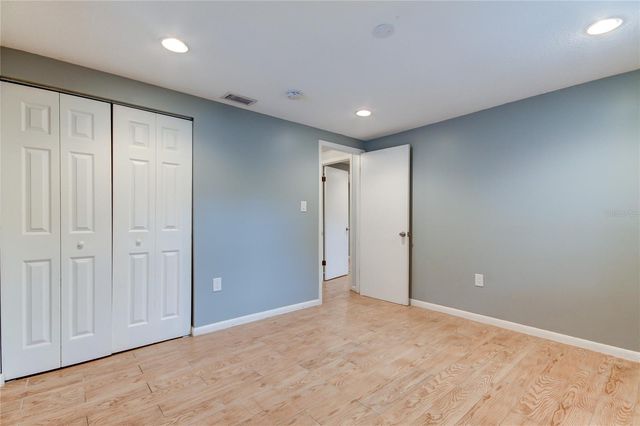 2925 W TYSON AVENUE, Tampa, FL 33611