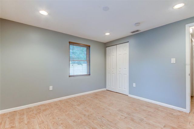 2925 W TYSON AVENUE, Tampa, FL 33611