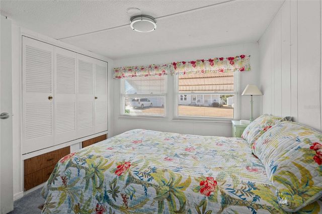 37229 SANDRA AVENUE, Zephyrhills, FL 33542