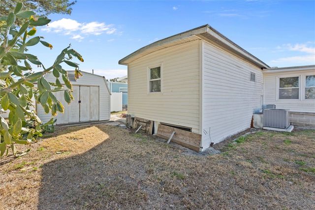 37229 SANDRA AVENUE, Zephyrhills, FL 33542