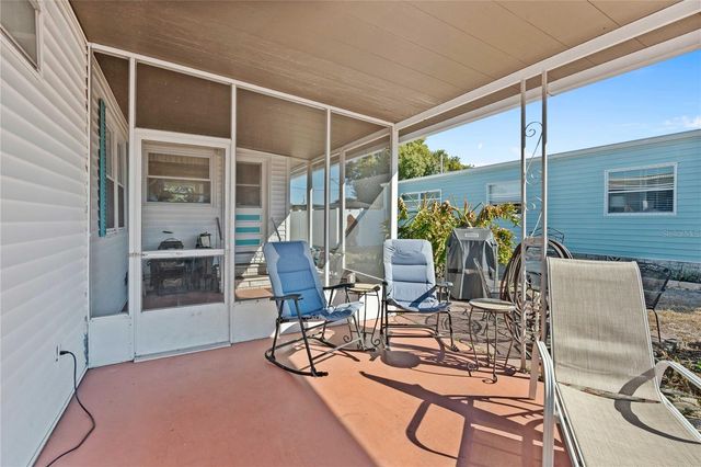 37229 SANDRA AVENUE, Zephyrhills, FL 33542