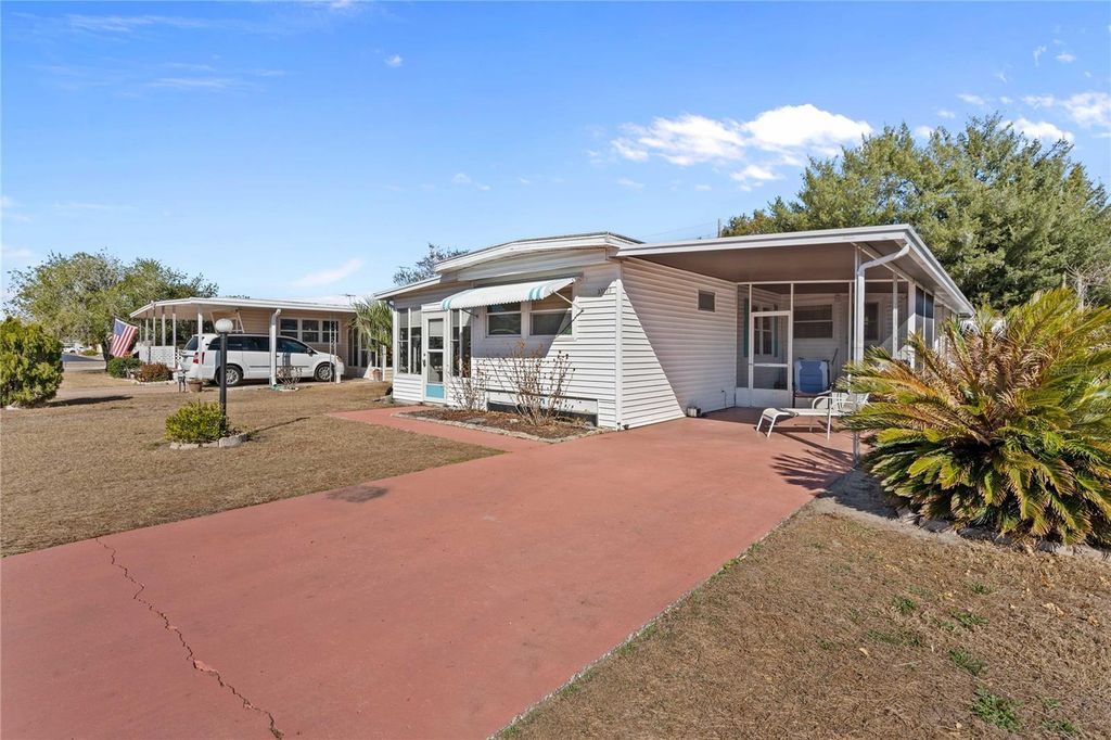 37229 SANDRA AVENUE, Zephyrhills, FL 33542