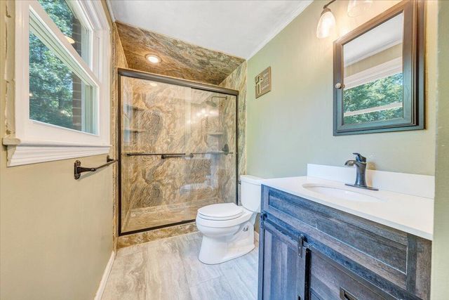 390 Rakes RD, Rocky Mount, VA 24151