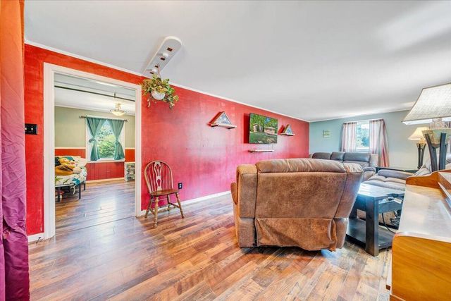 390 Rakes RD, Rocky Mount, VA 24151