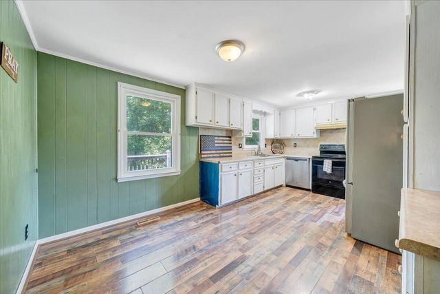 390 Rakes RD, Rocky Mount, VA 24151