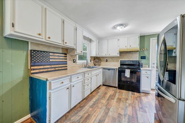 390 Rakes RD, Rocky Mount, VA 24151