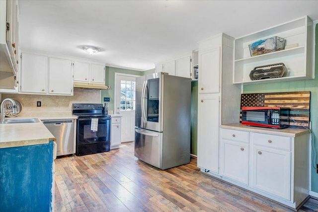 390 Rakes RD, Rocky Mount, VA 24151
