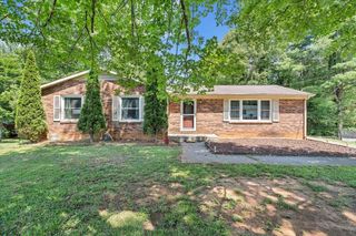 390 Rakes RD, Rocky Mount, VA 24151