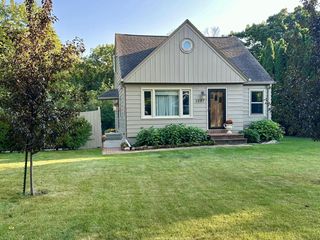 2207 W Grange AVENUE, Milwaukee, WI 53221