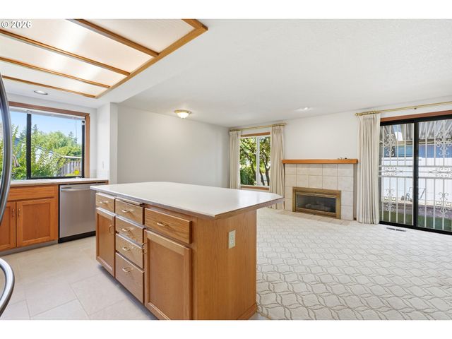 2332 Ne 158TH Ave, Portland, OR 97230