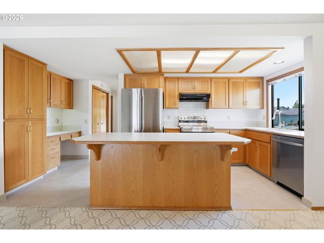 2332 Ne 158TH Ave, Portland, OR 97230