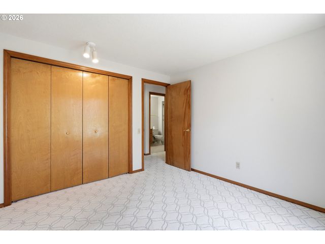 2332 Ne 158TH Ave, Portland, OR 97230