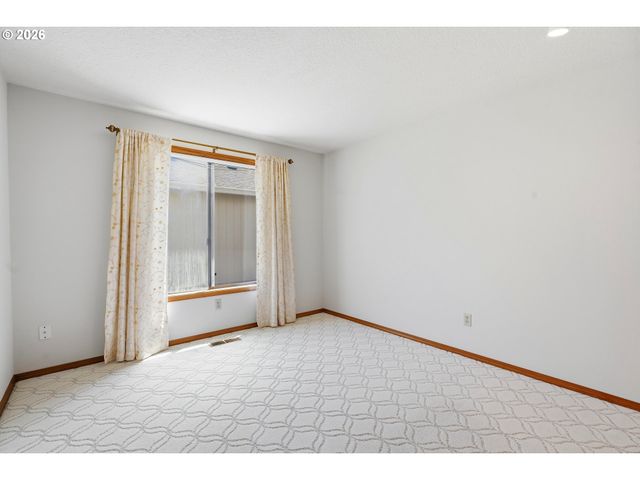 2332 Ne 158TH Ave, Portland, OR 97230