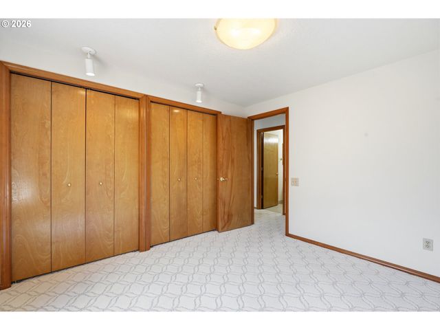 2332 Ne 158TH Ave, Portland, OR 97230