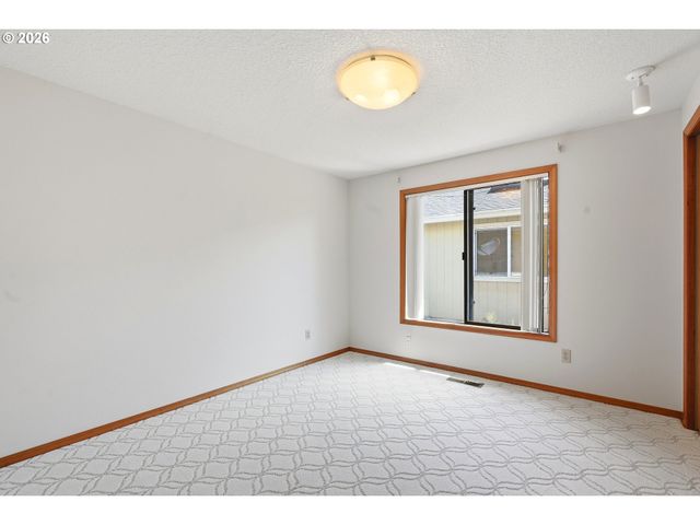 2332 Ne 158TH Ave, Portland, OR 97230