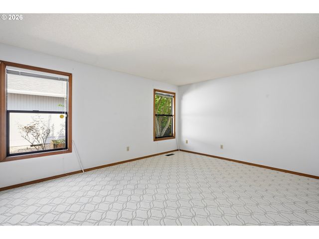 2332 Ne 158TH Ave, Portland, OR 97230
