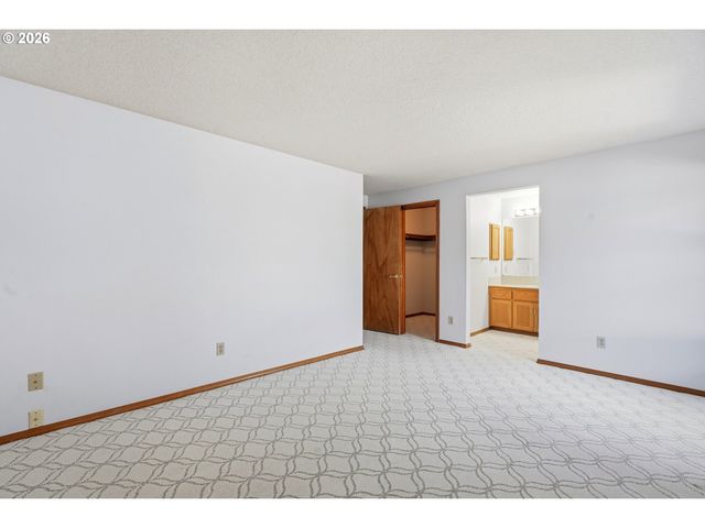 2332 Ne 158TH Ave, Portland, OR 97230