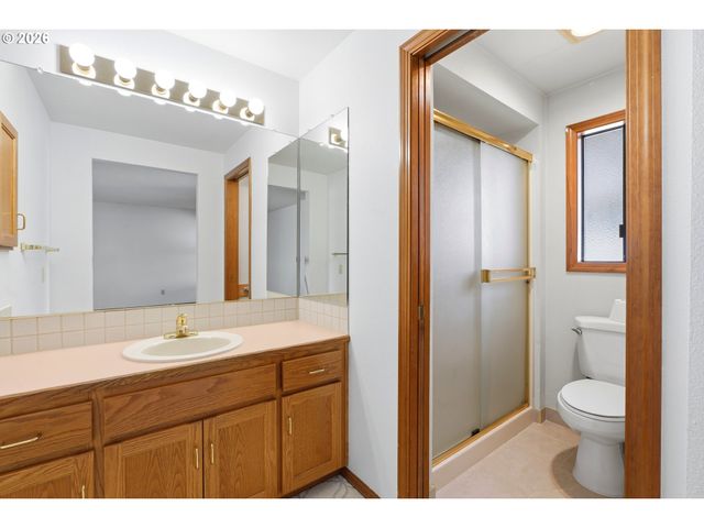 2332 Ne 158TH Ave, Portland, OR 97230