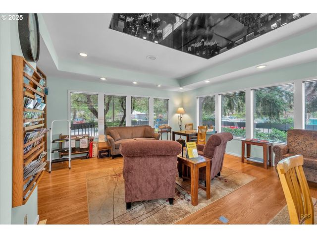 2332 Ne 158TH Ave, Portland, OR 97230