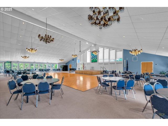 2332 Ne 158TH Ave, Portland, OR 97230