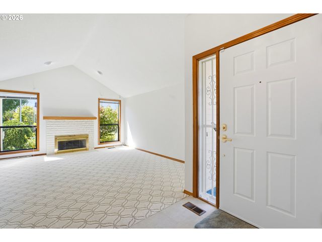 2332 Ne 158TH Ave, Portland, OR 97230
