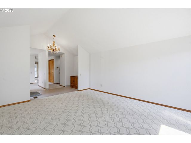 2332 Ne 158TH Ave, Portland, OR 97230