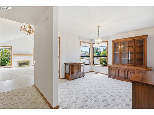 2332 Ne 158TH Ave, Portland, OR 97230