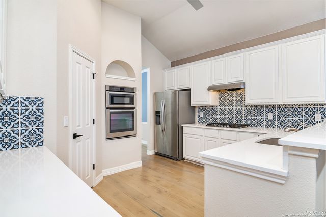 26 Fonthill, San Antonio, TX 78218