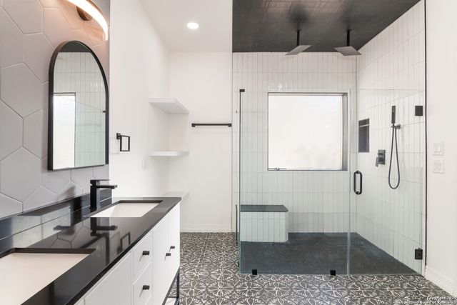 26 Fonthill, San Antonio, TX 78218