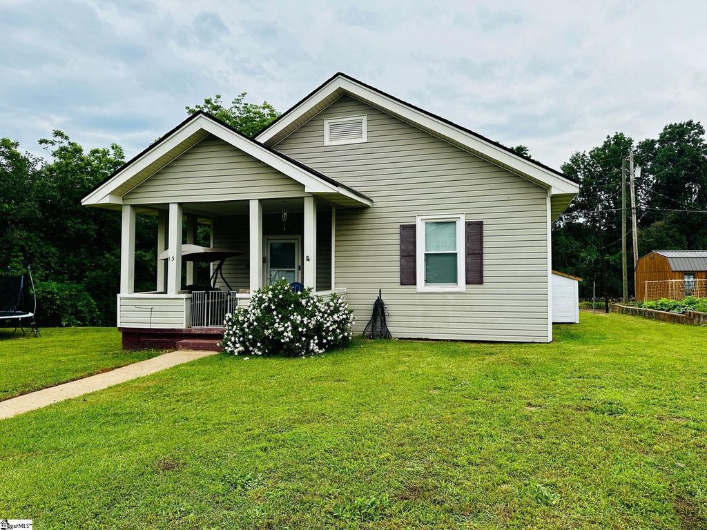 13 Lawrence Street, Lyman, SC 29365