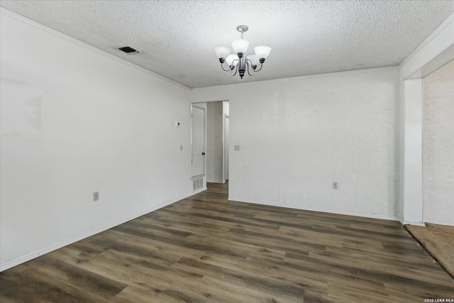 5818 Burgoyne St, San Antonio, TX 78233