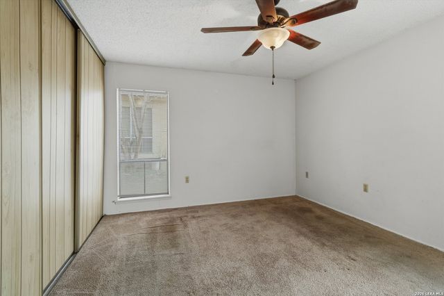 5818 Burgoyne St, San Antonio, TX 78233