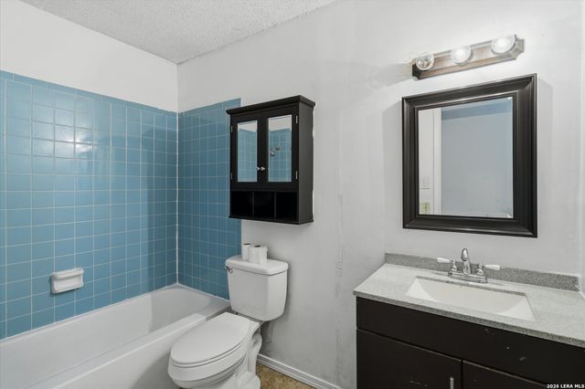 5818 Burgoyne St, San Antonio, TX 78233