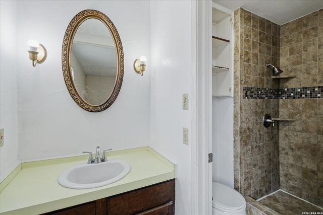 5818 Burgoyne St, San Antonio, TX 78233