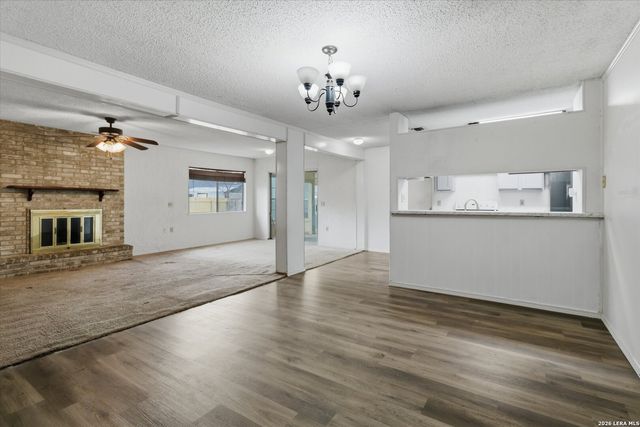 5818 Burgoyne St, San Antonio, TX 78233