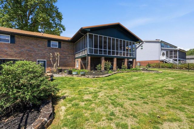 2051 Linwood Circle 19, Soddy Daisy, TN 37379