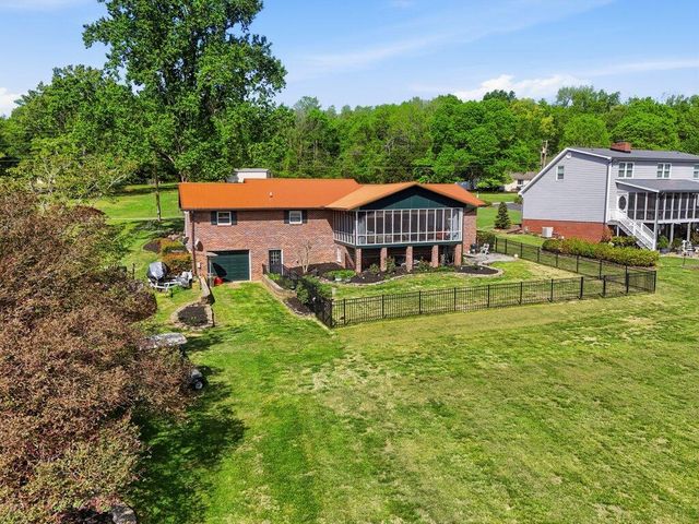 2051 Linwood Circle 19, Soddy Daisy, TN 37379