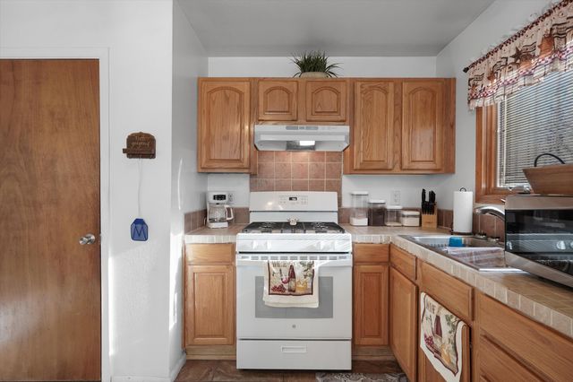 470 63rd Street NW, Albuquerque, NM 87105