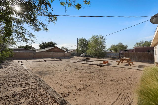 470 63rd Street NW, Albuquerque, NM 87105