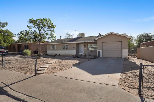 470 63rd Street NW, Albuquerque, NM 87105