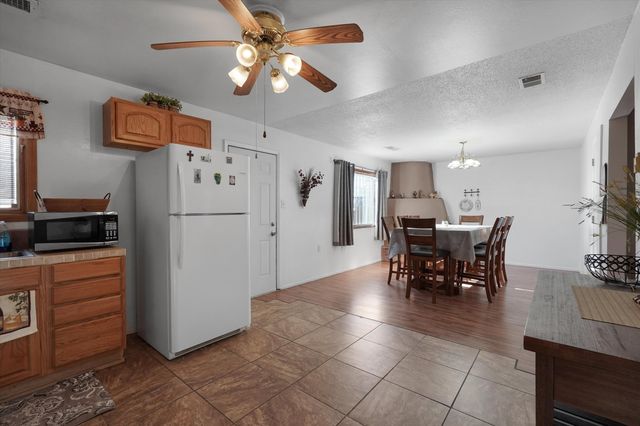 470 63rd Street NW, Albuquerque, NM 87105
