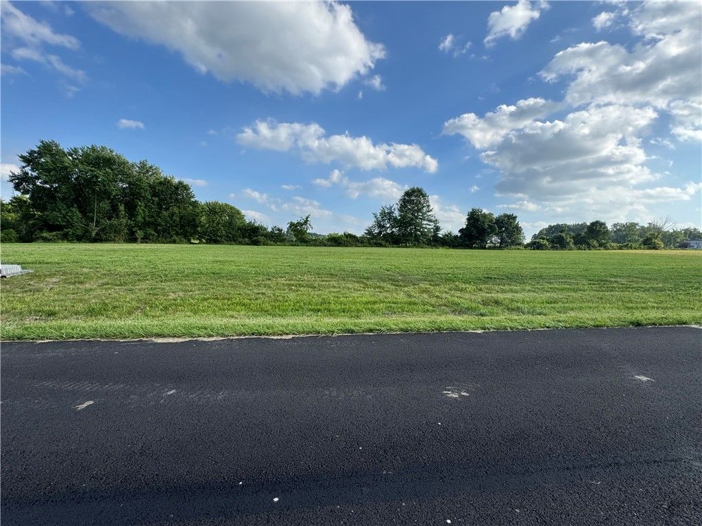 Lot 22 Tradewind Rd, North Beaver Twp, PA 16102