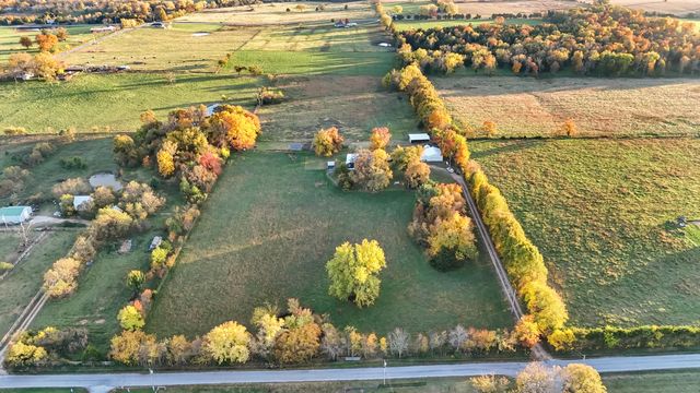 13992 Farm Road 2185, Cassville, MO 65625