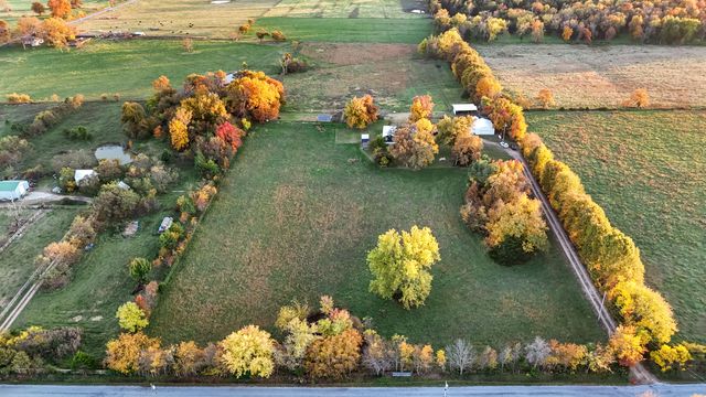 13992 Farm Road 2185, Cassville, MO 65625